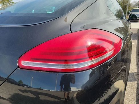 Used 2014 Porsche Panamera 4 image 11