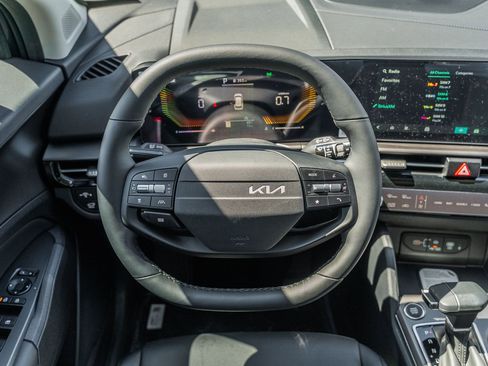 New 2026 Kia Sportage EX FWD image 20