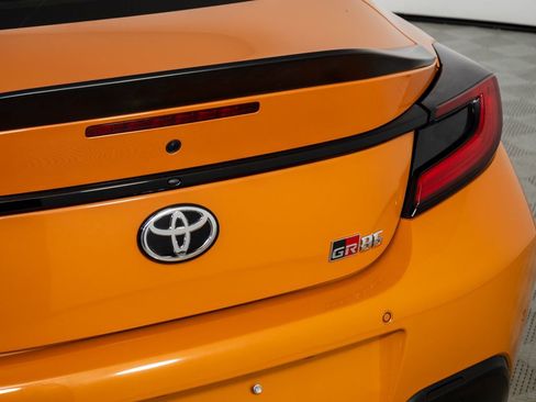 Used 2023 Toyota GR86 10th Anniversary SE image 29