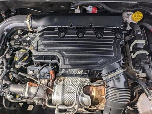 Used 2023 Jeep Renegade Latitude image 22