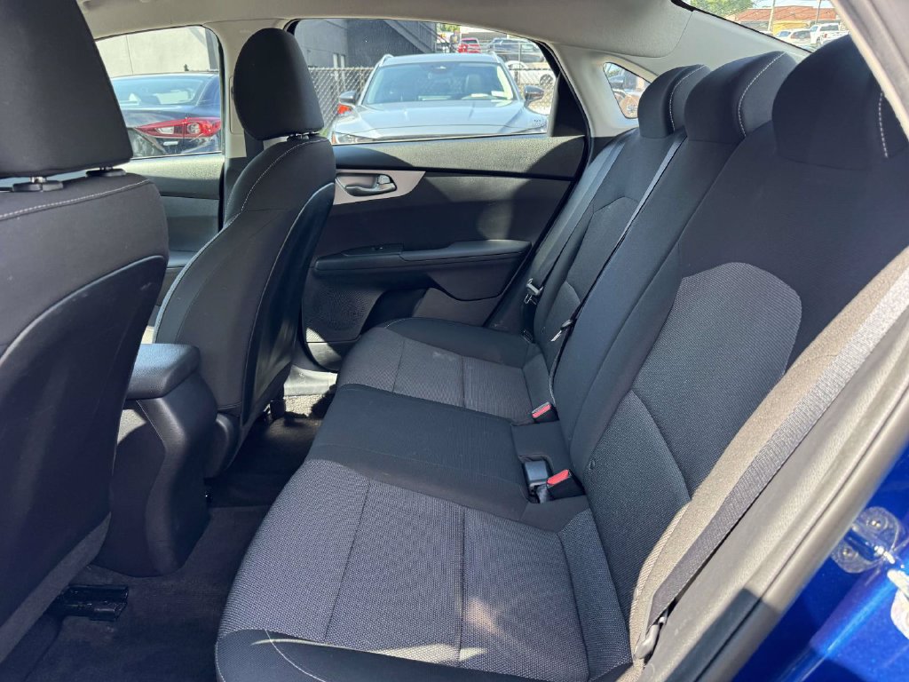 Used 2022 Kia Forte LXS FWD image 14