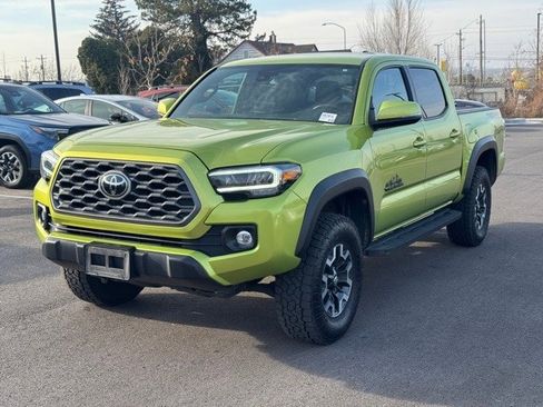 Used 2023 Toyota Tacoma TRD Off-Road w/ TRD Premium Off Road Package image 8