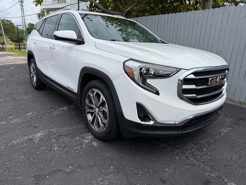 Used 2021 GMC Terrain SLT FWD image 1