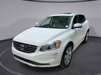 Used 2016 Volvo XC60 T6 w/ Proximity Package