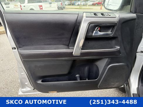 Used 2016 Toyota 4Runner SR5 RWD image 13