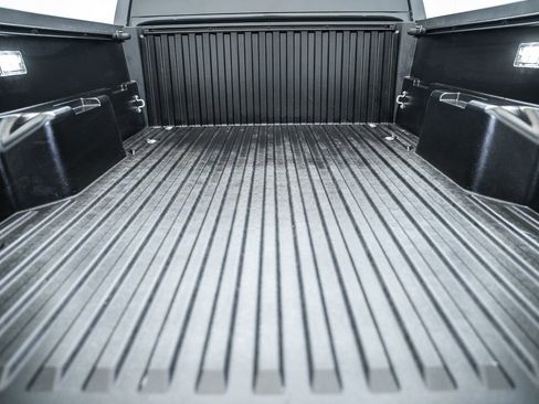 Certified 2025 Toyota Tacoma SR image 11