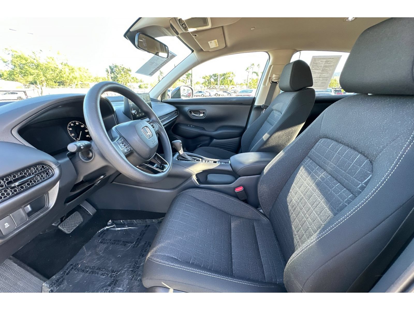Used 2027 Honda HR-V LX image 10