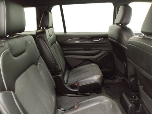 Used 2023 Jeep Grand Cherokee L Laredo RWD image 19