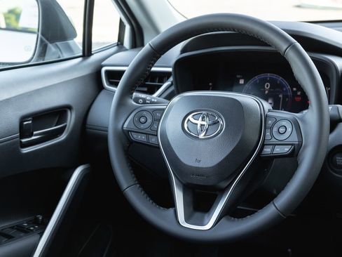 New 2026 Toyota Corolla Cross LE FWD image 13
