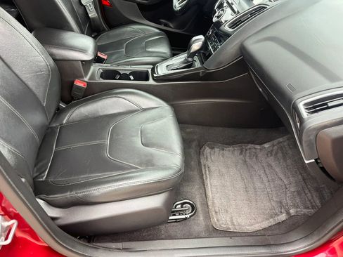 Used 2017 Ford Focus Titanium image 18