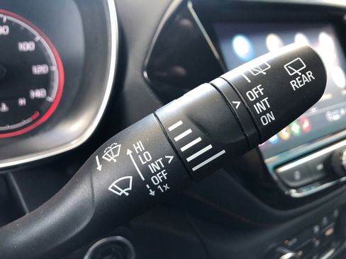 Used 2023 Chevrolet TrailBlazer RS w/ Technology Package FWD image 32