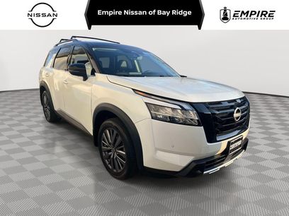 Used 2024 Nissan Pathfinder SL w/ SL Premium Package