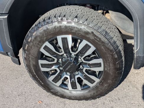Used 2024 GMC Sierra 3500 Denali Ultimate AWD/4WD image 14