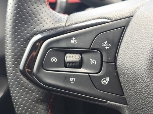 Used 2025 Chevrolet Trax RS w/ Driver Confidence Package FWD image 36
