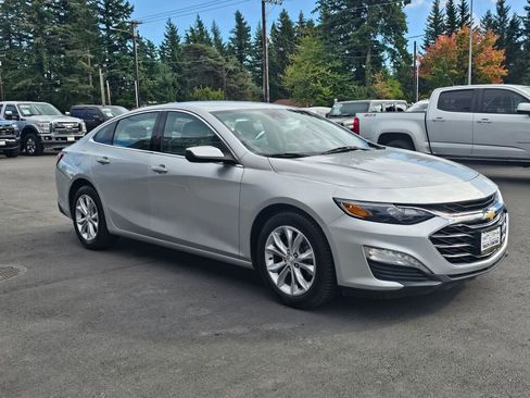 Used 2020 Chevrolet Malibu LT image 3