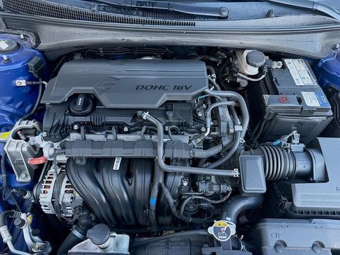 Used 2023 Hyundai Elantra Limited FWD image 32