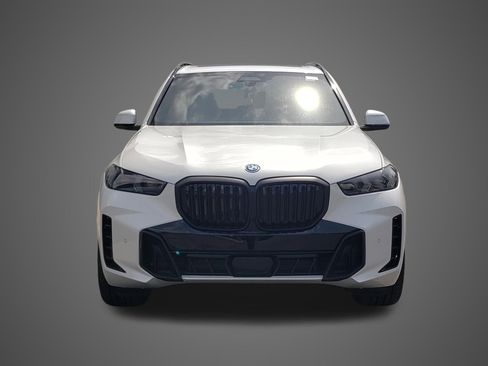 New 2026 BMW X5 xDrive50e w/ Executive Package AWD/4WD image 2