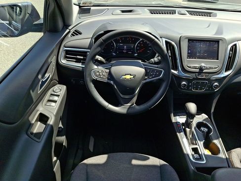 Certified 2023 Chevrolet Equinox LT AWD/4WD image 12