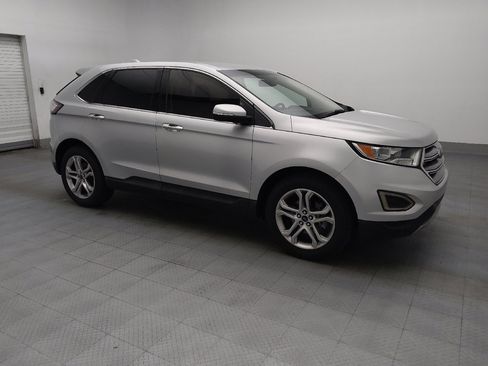 Used 2018 Ford Edge Titanium FWD image 11