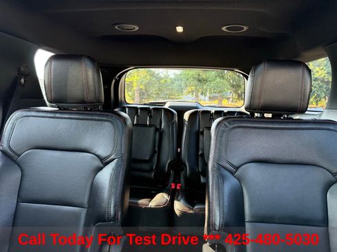Used 2018 Ford Explorer Sport AWD/4WD image 39