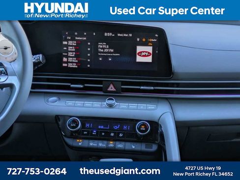 Used 2024 Hyundai Elantra SEL w/ Convenience Package image 18