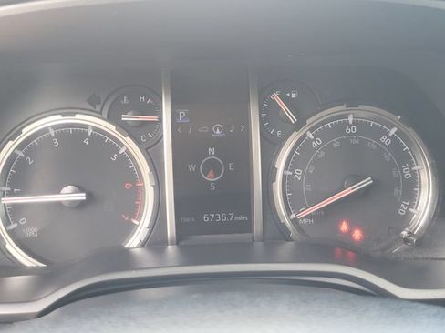 Used 2024 Toyota 4Runner TRD Off-Road Premium w/ Moonroof Package AWD/4WD image 13