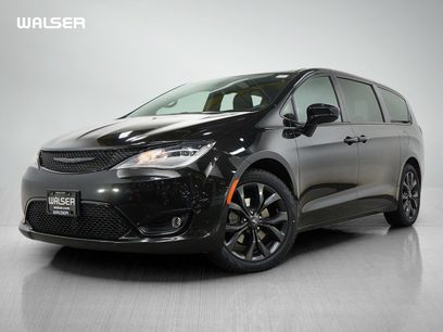 Used 2019 Chrysler Pacifica Touring Plus