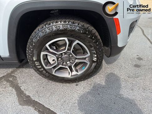 Certified 2022 Jeep Grand Cherokee Trailhawk AWD/4WD image 23