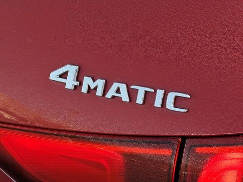 Used 2021 Mercedes-Benz GLA 250 4MATIC image 32