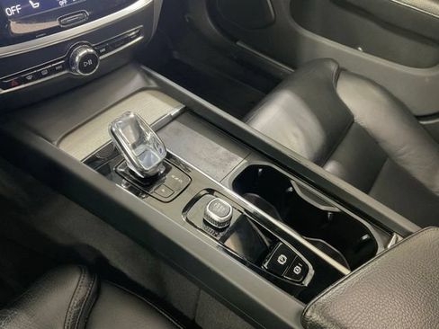 Certified 2022 Volvo S60 B5 Inscription AWD/4WD image 15