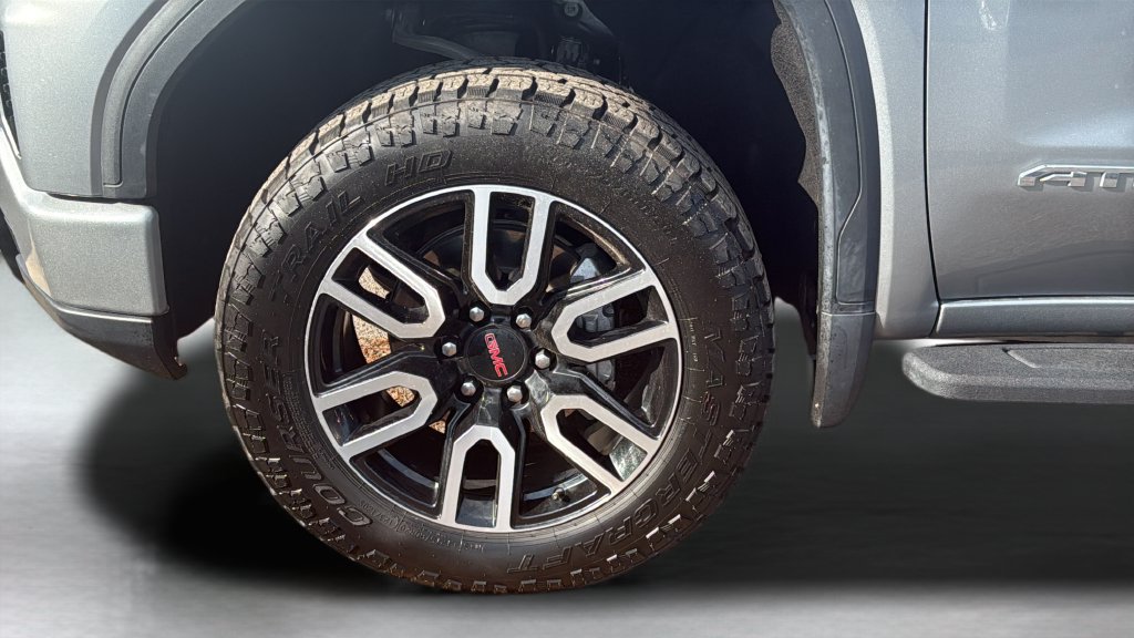 Used 2024 GMC Sierra 1500 AT4 w/ AT4 Premium Package AWD/4WD image 17