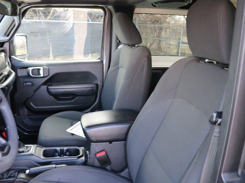 Used 2023 Jeep Wrangler Sport S image 11