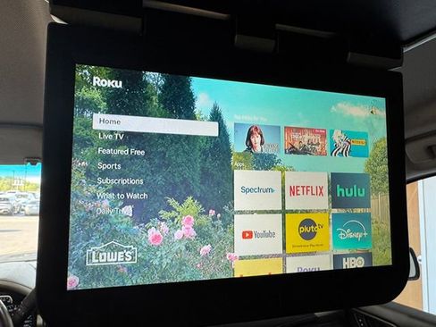 Used 2018 Chevrolet Tahoe LS w/ All-Season Package image 41