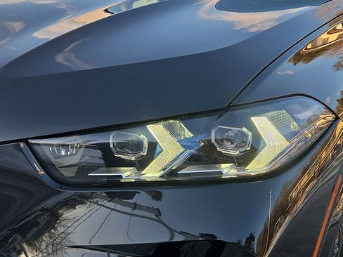 Used 2025 BMW X5 xDrive40i image 9