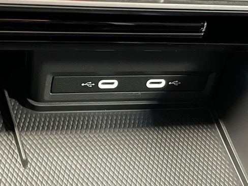New 2026 Volkswagen Atlas Peak Edition AWD/4WD image 13