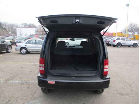 Used 2010 Jeep Liberty Sport w/ Popular Equipment Group image 6