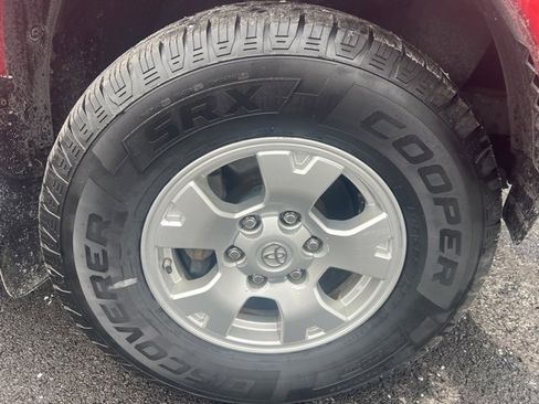 Used 2015 Toyota Tacoma 4x4 Double Cab image 32