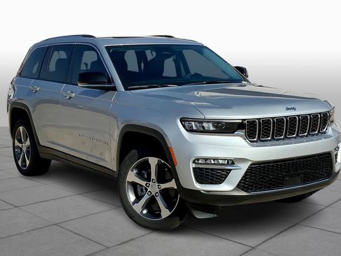 New 2023 Jeep Grand Cherokee 4WD 4xe image 2
