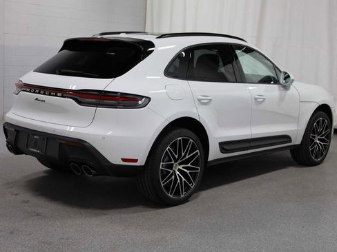 Certified 2026 Porsche Macan AWD/4WD image 9