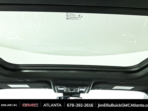 Used 2024 GMC Yukon XL Denali image 22