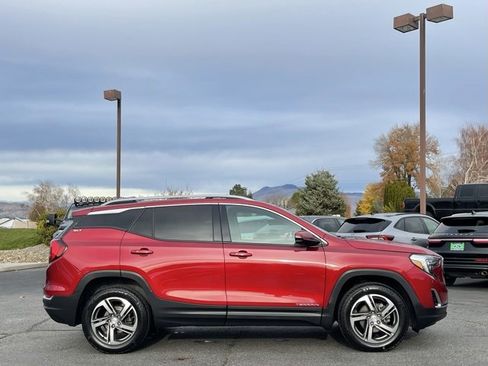 Used 2019 GMC Terrain SLT w/ Preferred Package image 2