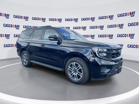 Certified 2025 Ford Expedition Active AWD/4WD image 1
