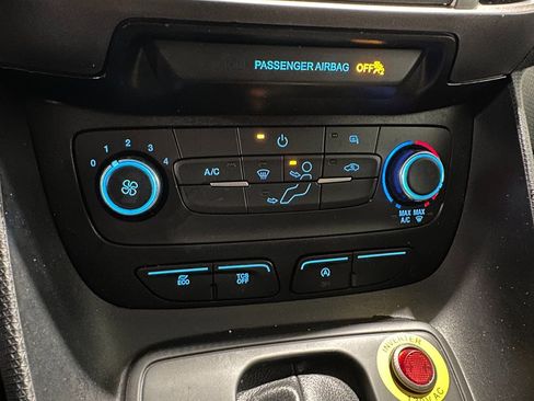 Used 2022 Ford Transit Connect XL image 28