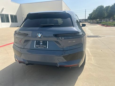Used 2024 BMW iX xDrive50 w/ Premium Package AWD/4WD image 9