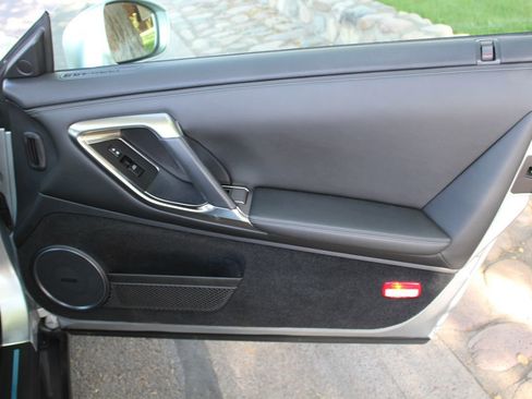 Used 2009 Nissan GT-R Premium AWD/4WD image 16