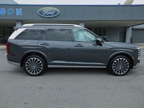 Used 2026 Hyundai Palisade Calligraphy AWD/4WD image 2
