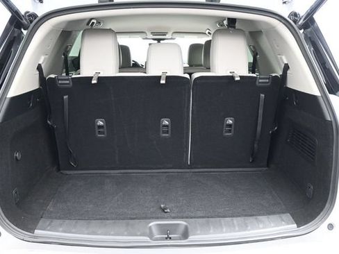 Used 2025 Nissan Pathfinder SL FWD image 20