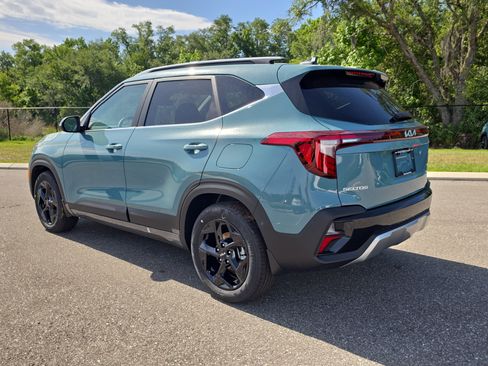 New 2026 Kia Seltos EX FWD image 6