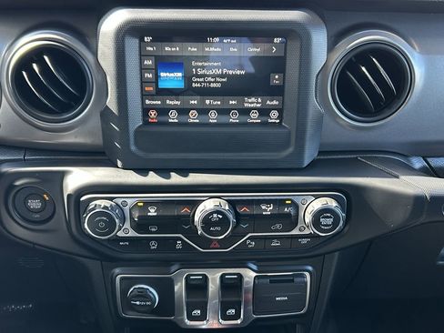 Used 2023 Jeep Wrangler Sport S image 23