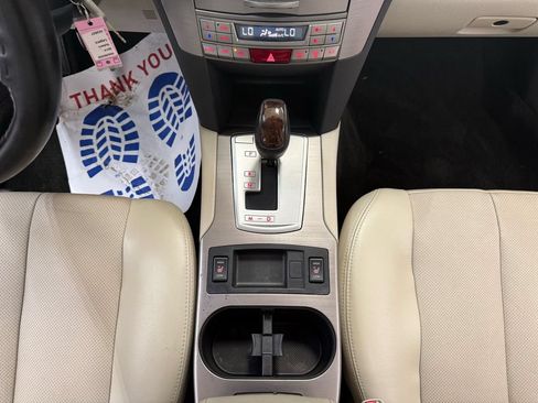 Used 2014 Subaru Legacy 2.5i Limited w/ Moonroof Package AWD/4WD image 21